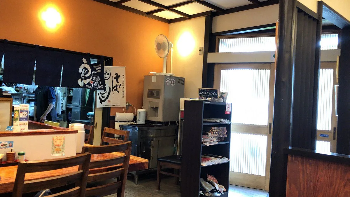 越前めん処 江戸屋